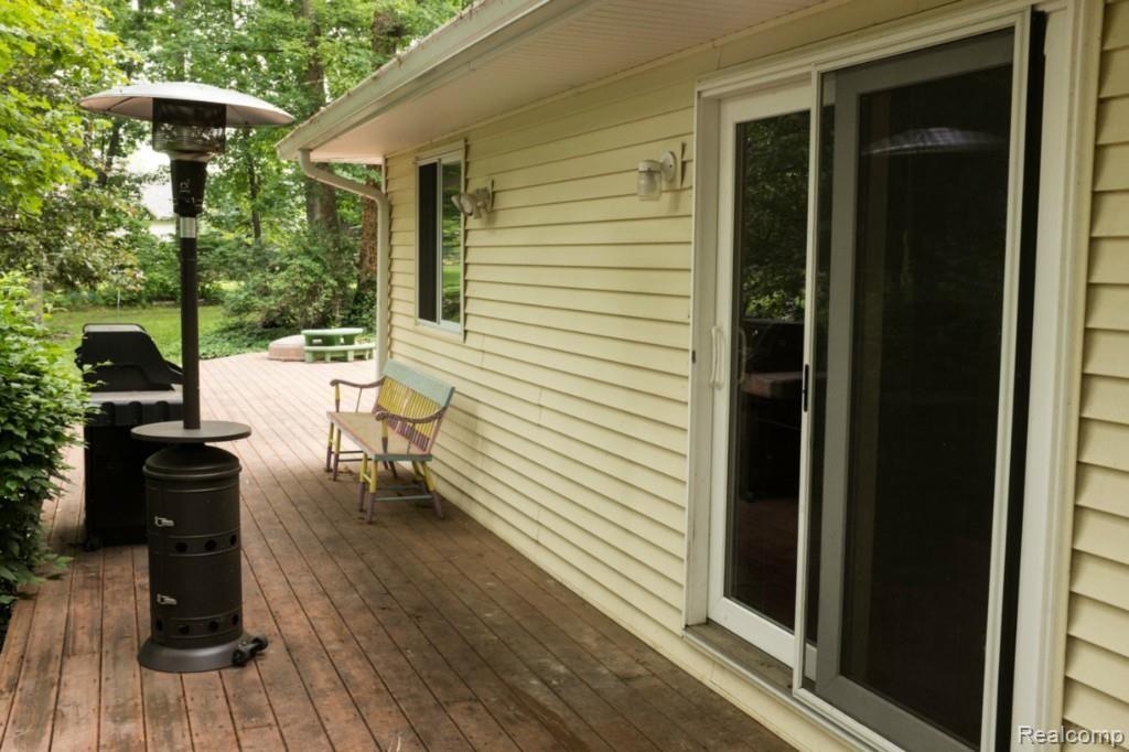 1350 West Thompson Road Fenton, MI 48430 - Photo 3 of 16 DSCF9372-4.jpg