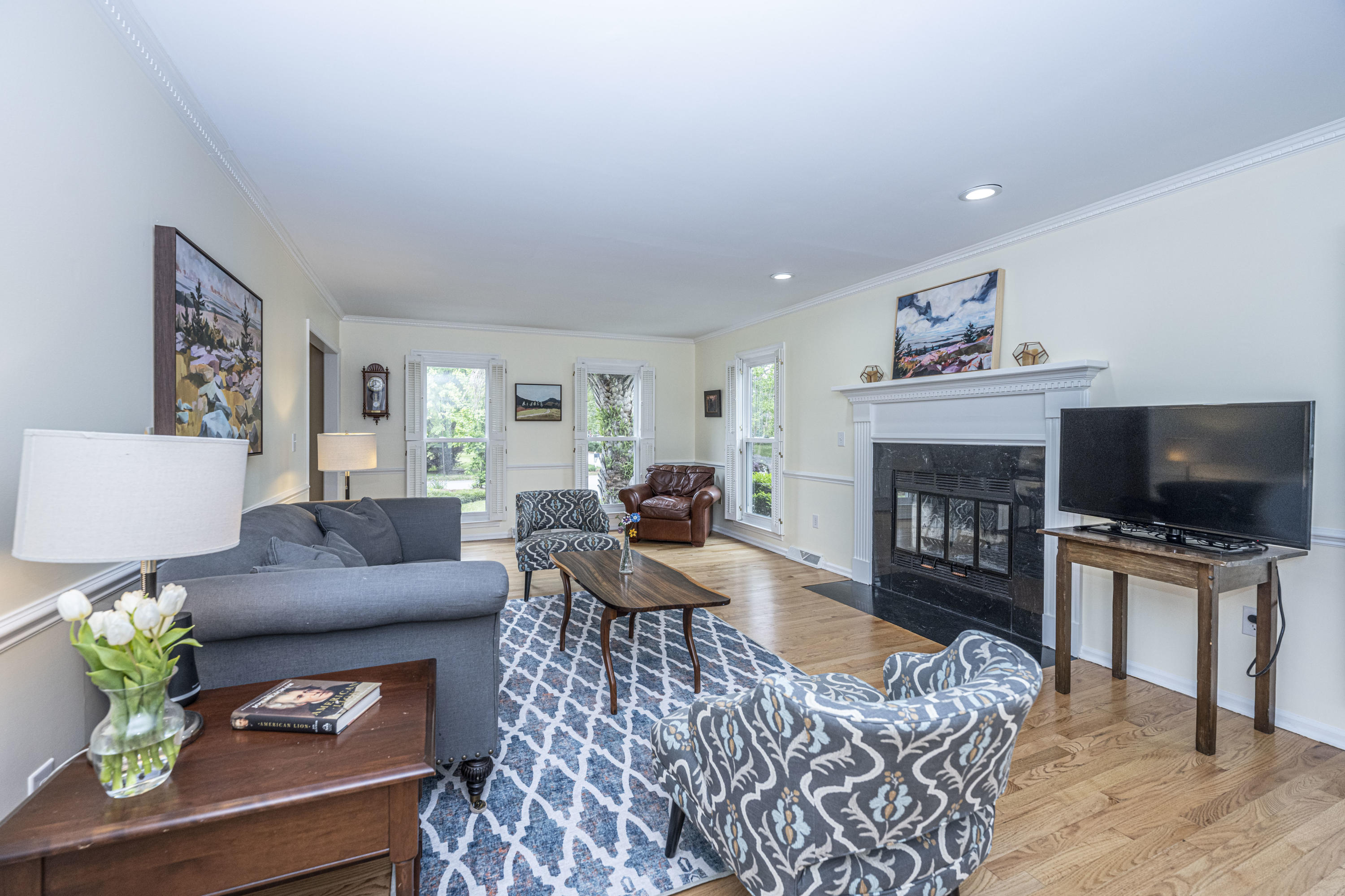 1913 Ashley Hall Road Charleston, SC 29407 - Photo 5 of 31 Family room toward front