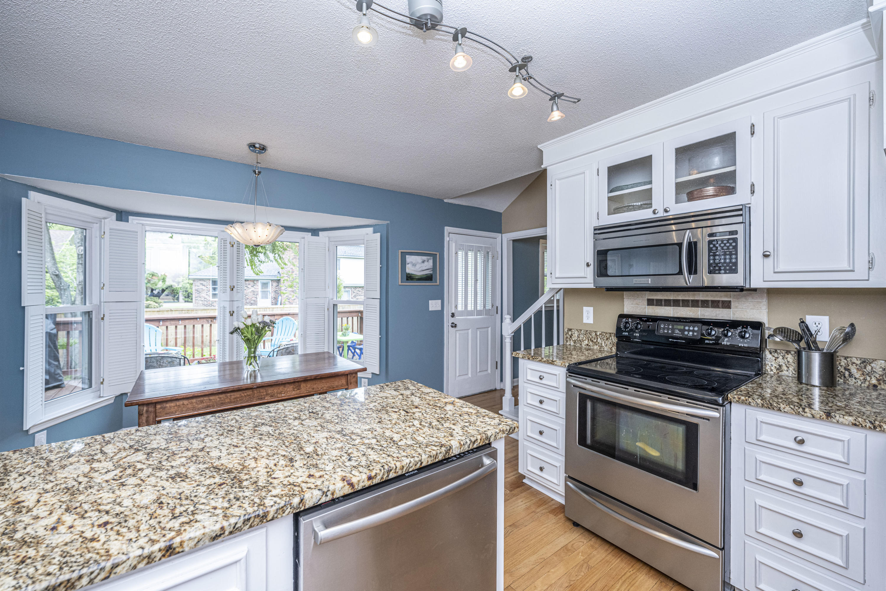 1913 Ashley Hall Road Charleston, SC 29407 - Photo 7 of 31 Cooking side of Kitchen