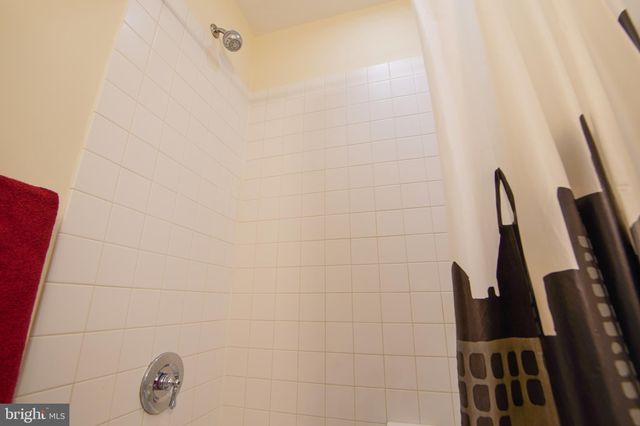 $280,000 | 1600 Arch Street, Unit 1604, Philadelphia, PA 19103