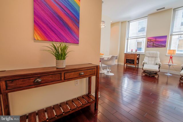 $280,000 | 1600 Arch Street, Unit 1604, Philadelphia, PA 19103