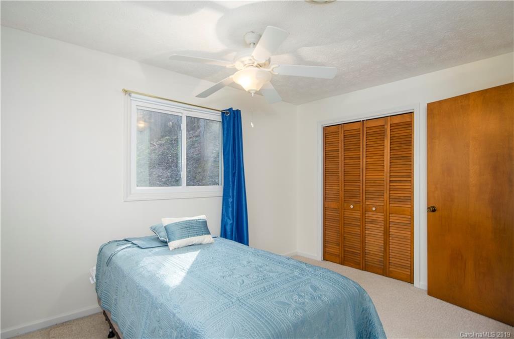 263 Old Country Road Waynesville, NC 28786 - Photo 15 of 28