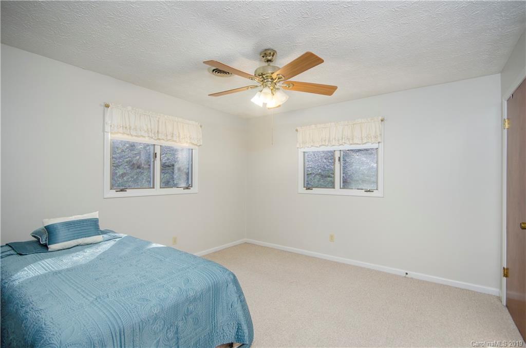 263 Old Country Road Waynesville, NC 28786 - Photo 16 of 28