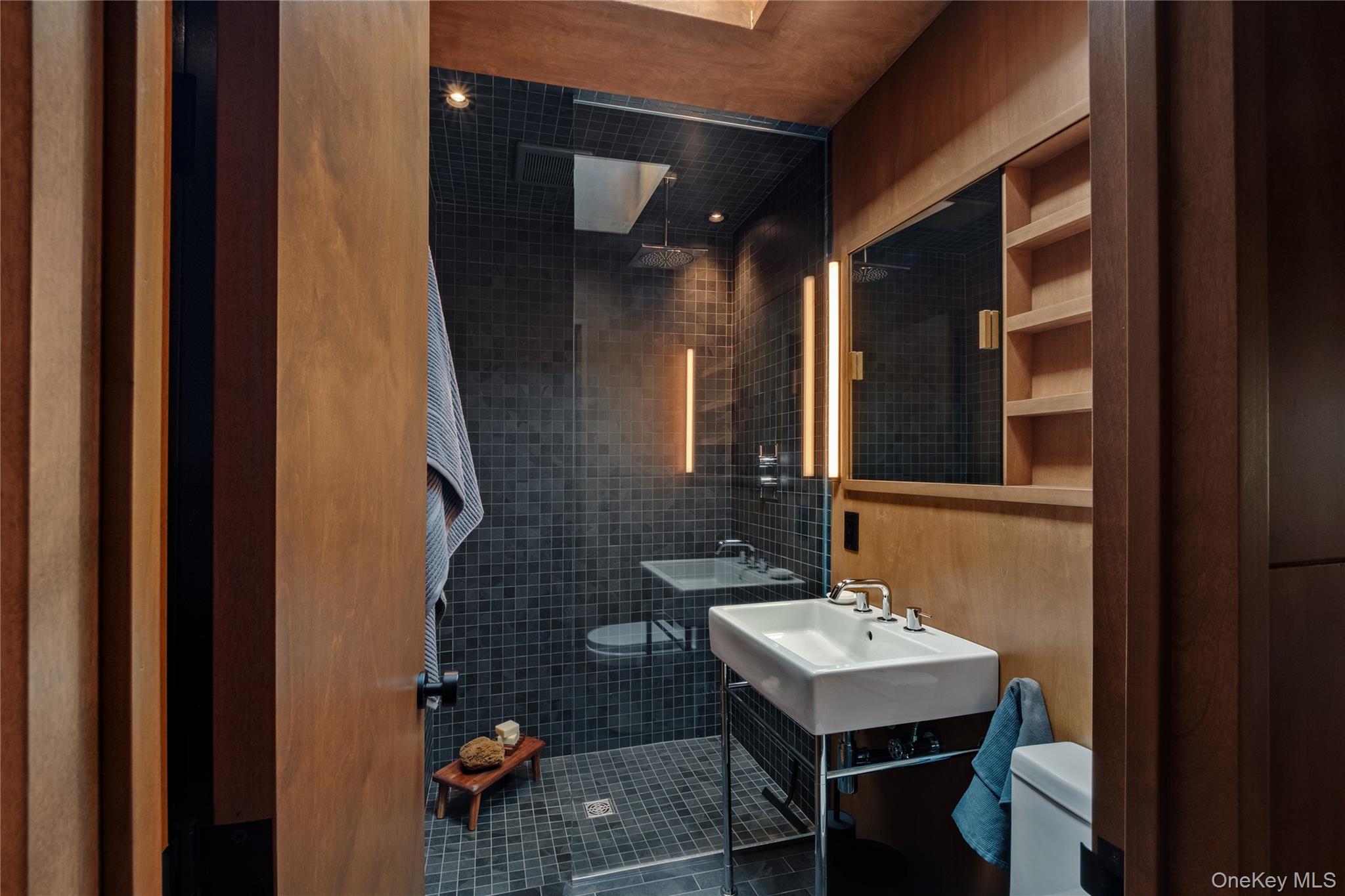 15 Finney Farm Road Croton-on-Hudson, NY 10520 - Photo 17 of 32 Bathrooms with Customer Cabinetry and Detailing