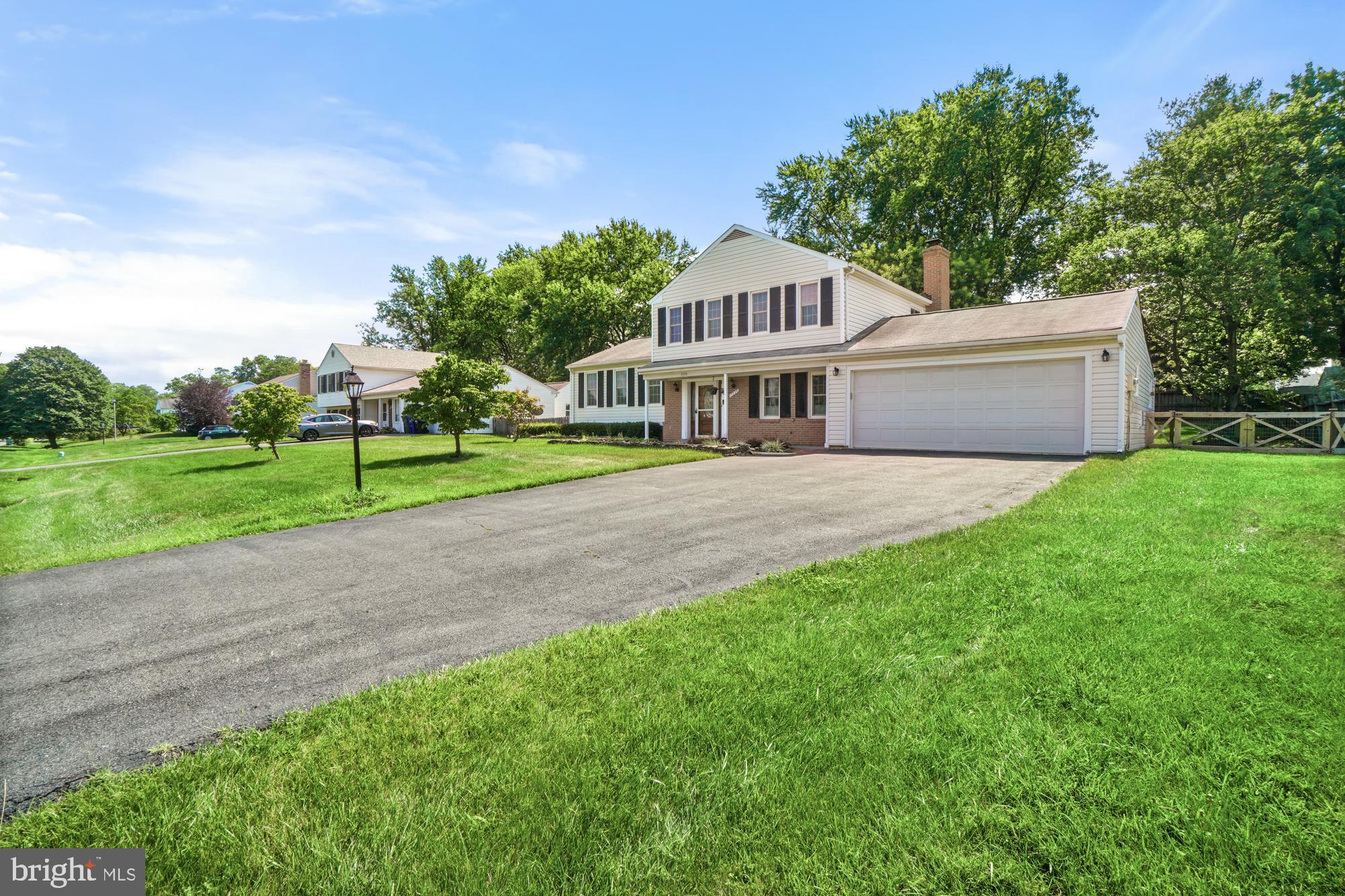 17336 Fletchall Road Poolesville, MD 20837 - Photo 2 of 55 Double-wide driveway. Bring your motorhome or boat