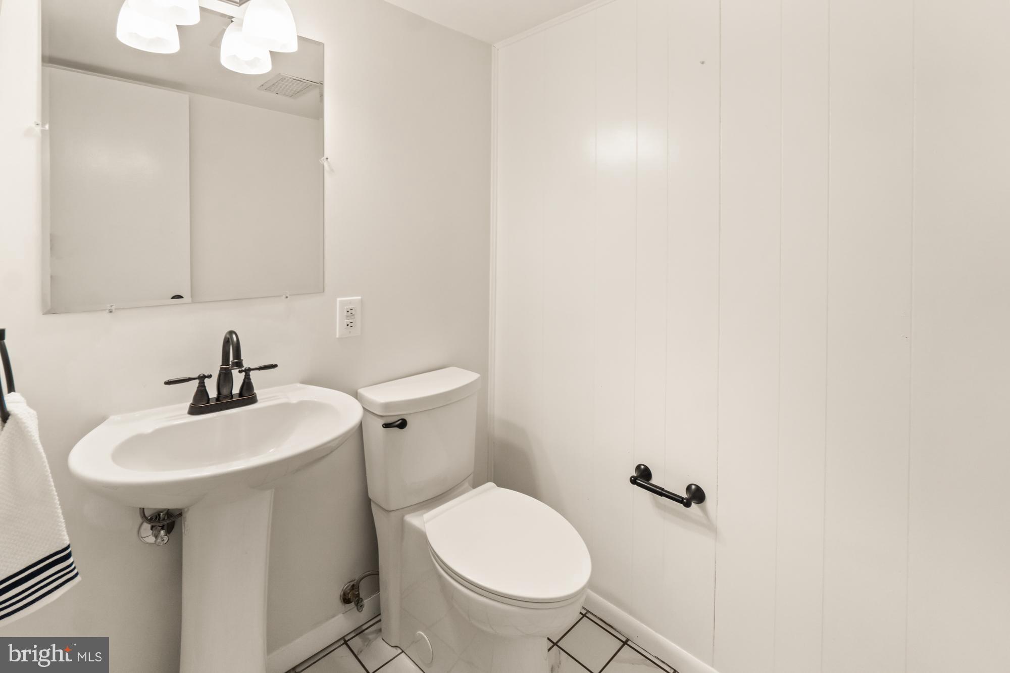 17336 Fletchall Road Poolesville, MD 20837 - Photo 27 of 55 Half bath