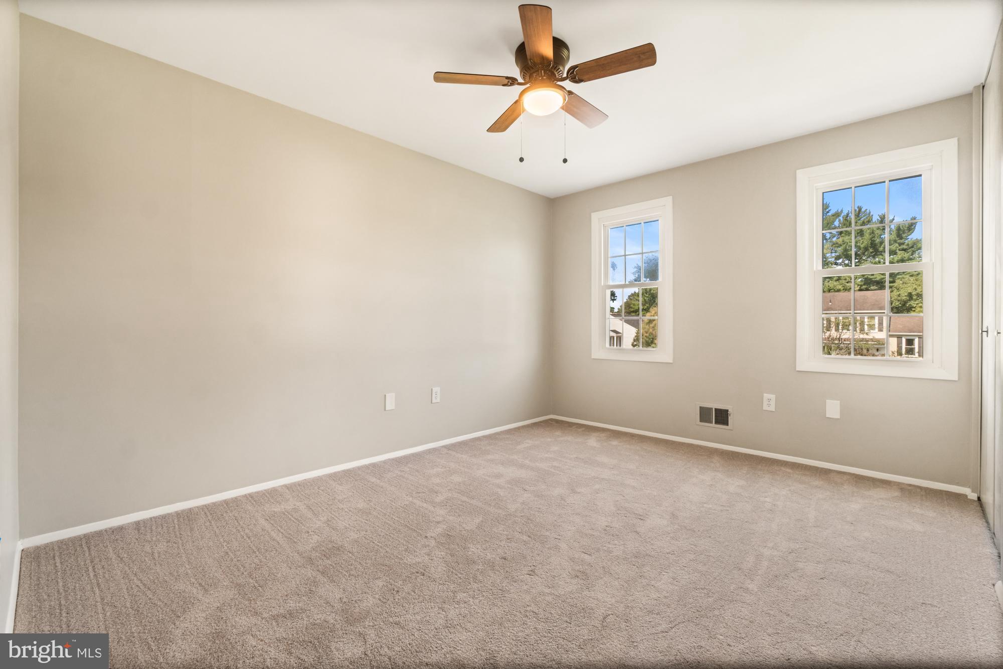 17336 Fletchall Road Poolesville, MD 20837 - Photo 33 of 55 Big 3rd bedroom with new carpet and ceiling fan !