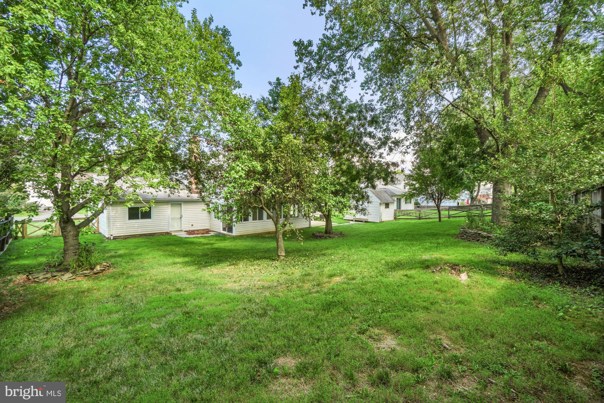 17336 Fletchall Road Poolesville, MD 20837 - Photo 6 of 55 Super private backyard