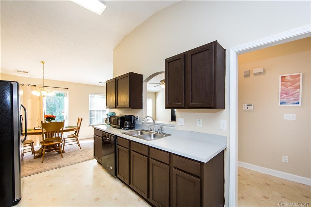 11108 Palestrina Road, Unit 162 Charlotte, NC 28215 - Photo 14 of 23 Gallery Image 14