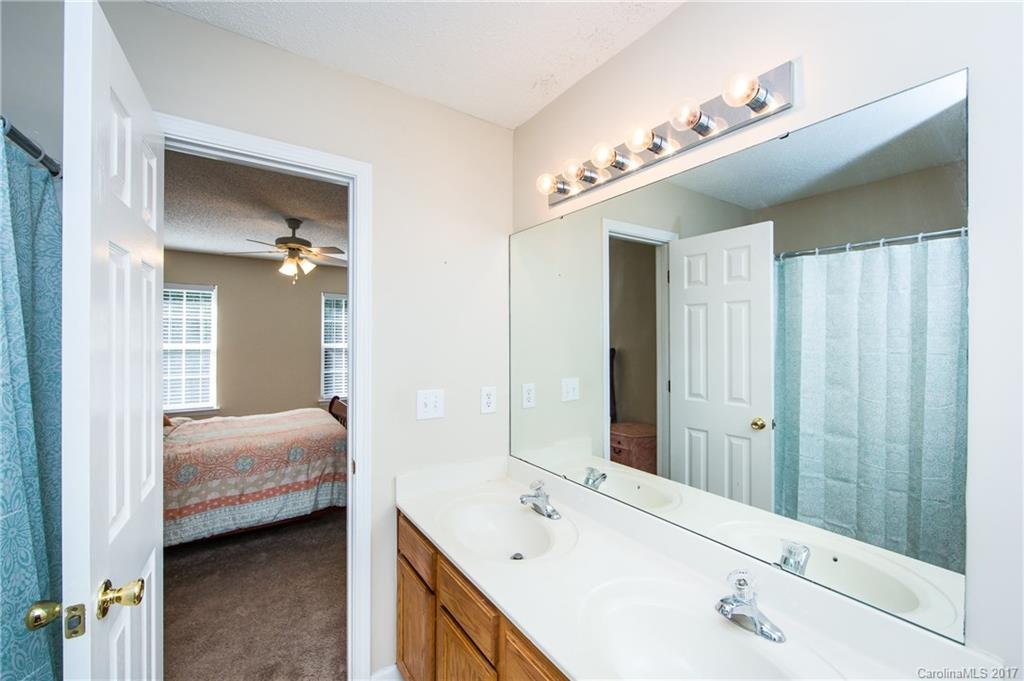 11108 Palestrina Road, Unit 162 Charlotte, NC 28215 - Photo 17 of 23 Gallery Image 17