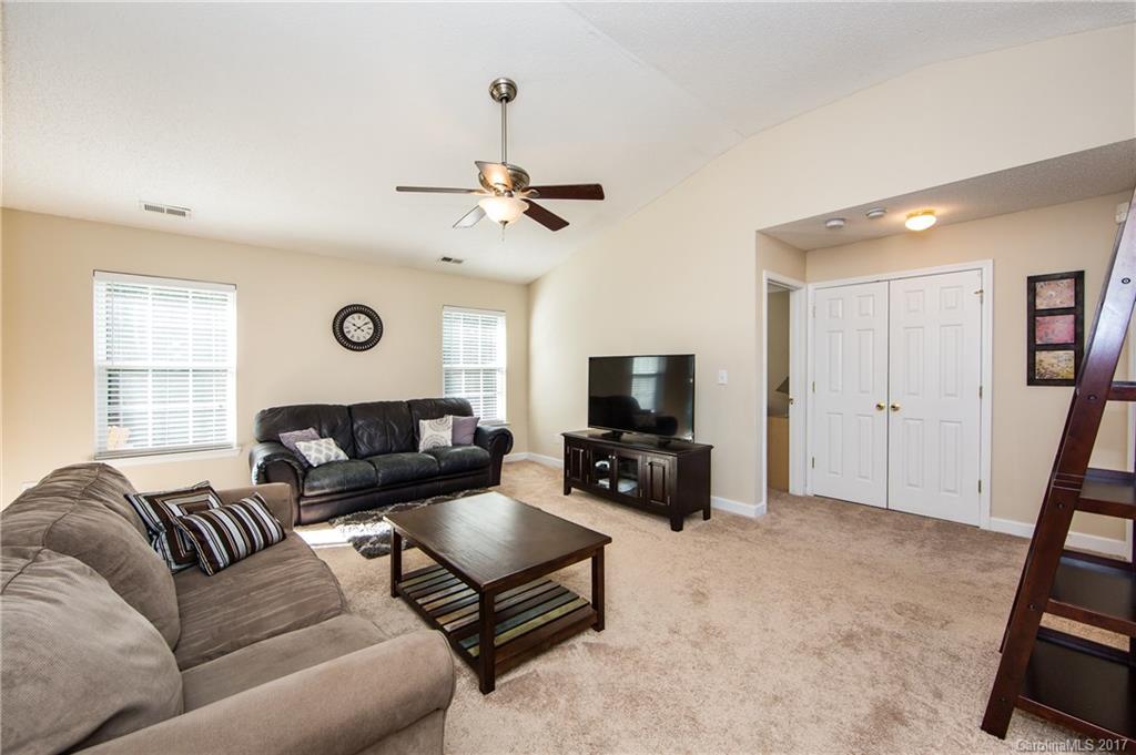 11108 Palestrina Road, Unit 162 Charlotte, NC 28215 - Photo 5 of 23 Gallery Image 5
