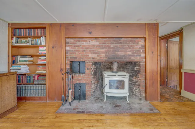 $470,000 | 10 Dodge Hill Road, South Sutton, NH 03273