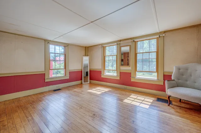 $470,000 | 10 Dodge Hill Road, South Sutton, NH 03273