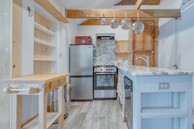 $470,000 | 10 Dodge Hill Road, South Sutton, NH 03273