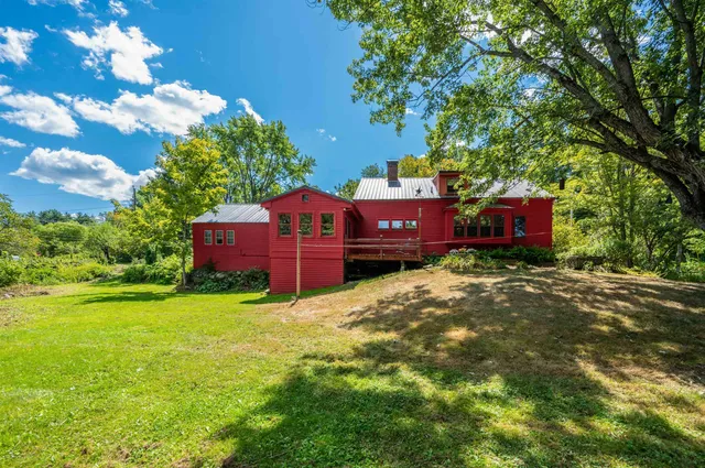 $470,000 | 10 Dodge Hill Road, South Sutton, NH 03273