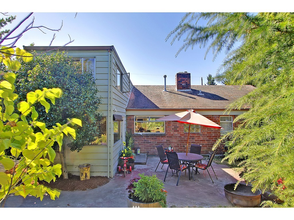 3908 Southwest Rose Street Seattle, WA 98136 - Photo 14 of 15 Gallery Image 14
