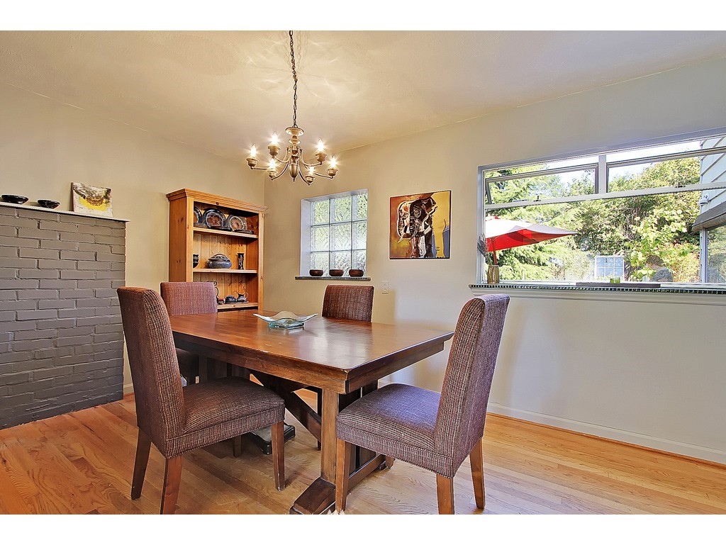 3908 Southwest Rose Street Seattle, WA 98136 - Photo 5 of 15 Gallery Image 5