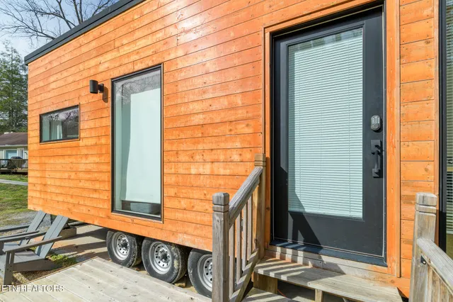 $775,000 | 827 Mill Creek Road, Pigeon Forge, TN 37863