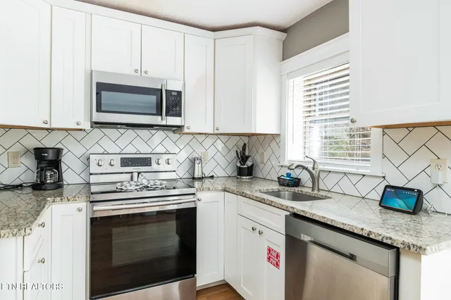 $775,000 | 827 Mill Creek Road, Pigeon Forge, TN 37863