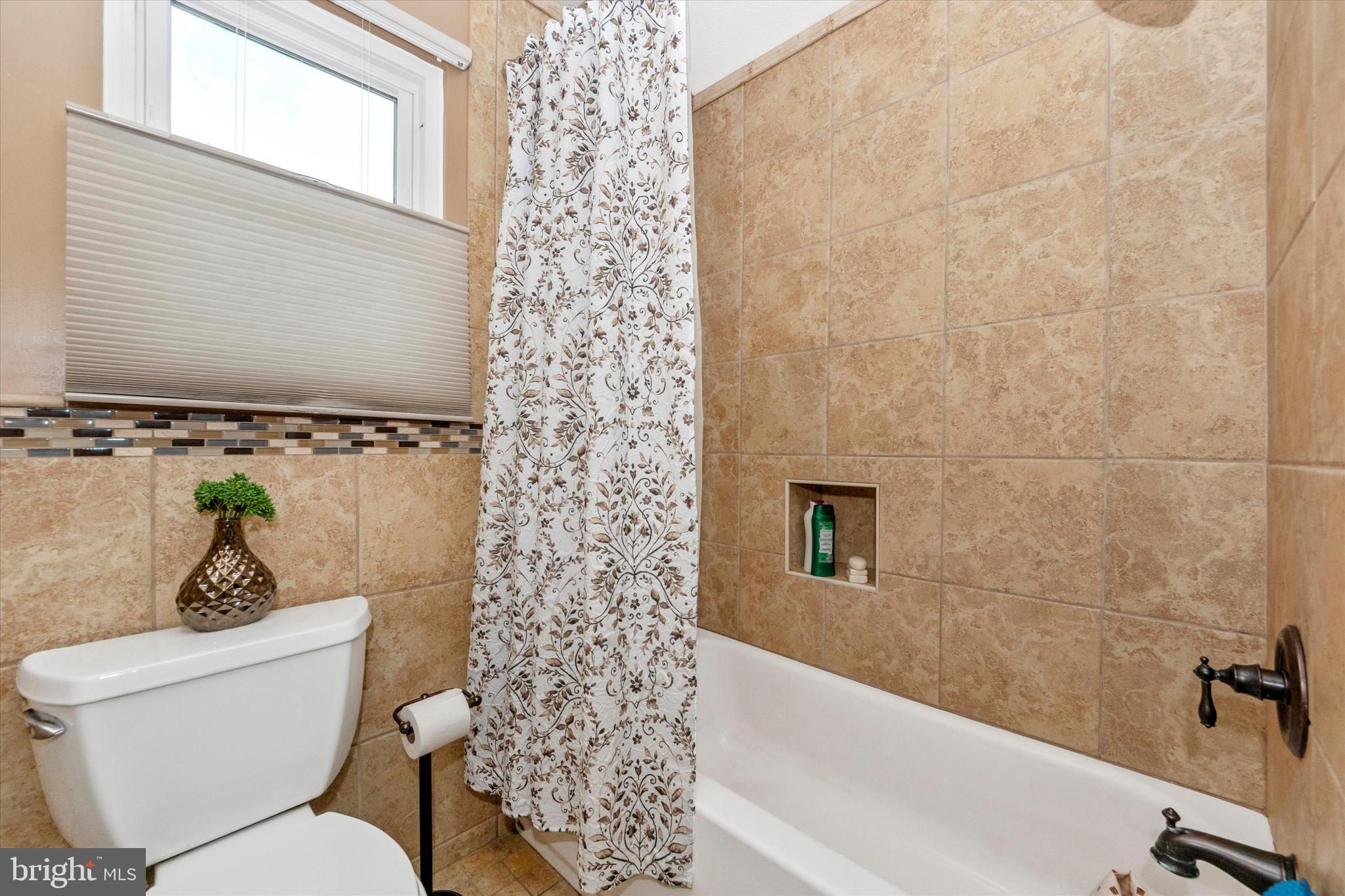 36 Winehurst Road Baltimore, MD 21228 - Photo 36 of 54 Tub/shower combination