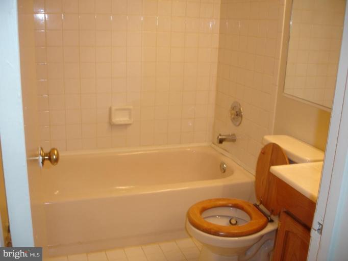 1256 Palmer Road, Unit 99 Fort Washington, MD 20744 - Photo 4 of 7 Nice large bath