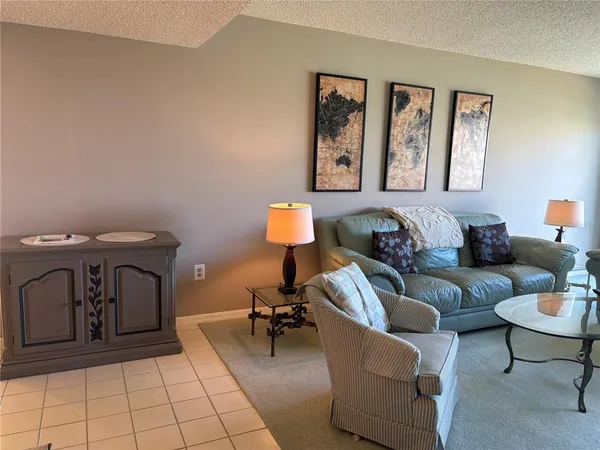 $2,300 | 7871 Sailboat Key Boulevard South, Unit 305, South Pasadena, FL 33707