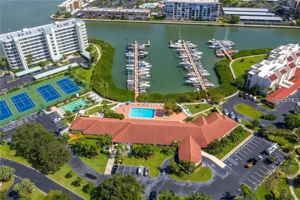 $2,300 | 7871 Sailboat Key Boulevard South, Unit 305, South Pasadena, FL 33707