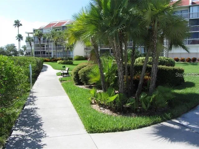 $2,300 | 7871 Sailboat Key Boulevard South, Unit 305, South Pasadena, FL 33707