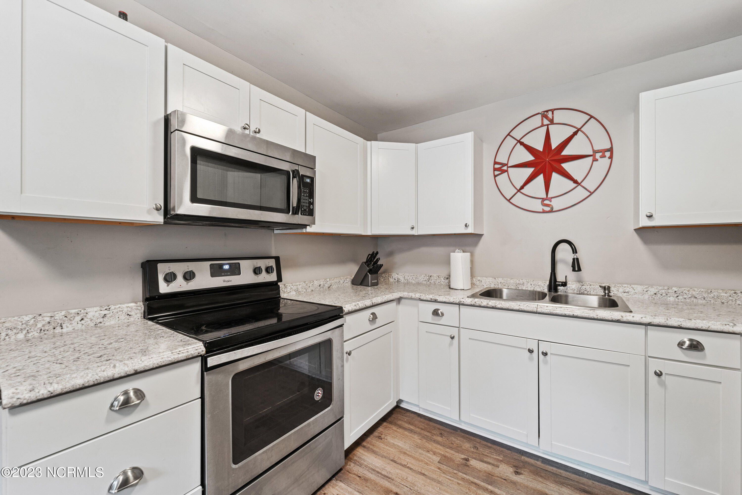 609 Dennis Road Jacksonville, NC 28546 - Photo 23 of 40 KITCHEN 2