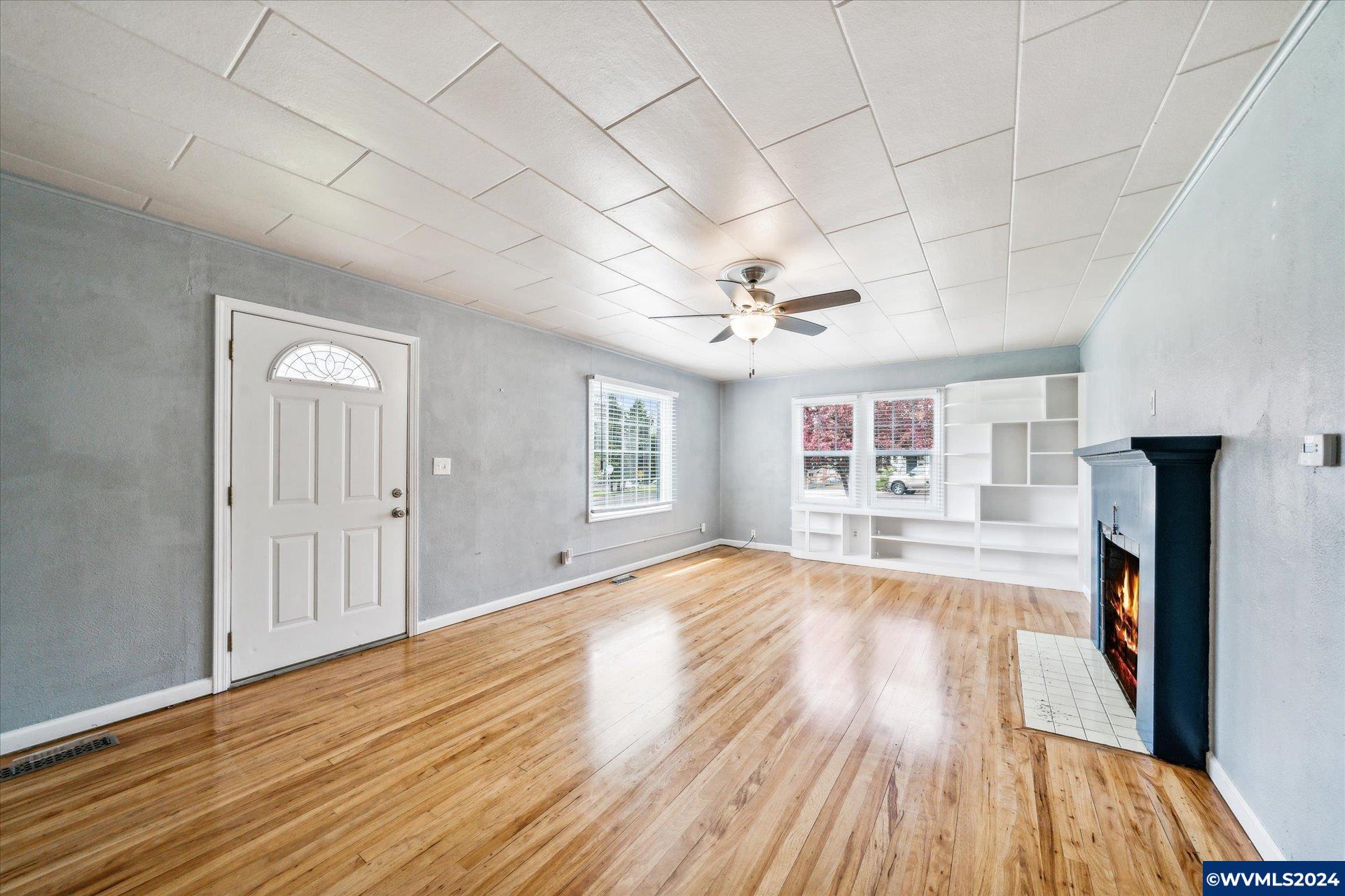606 Southwest Hayter Street Dallas, OR 97338 - Photo 3 of 42 Gallery Image 3