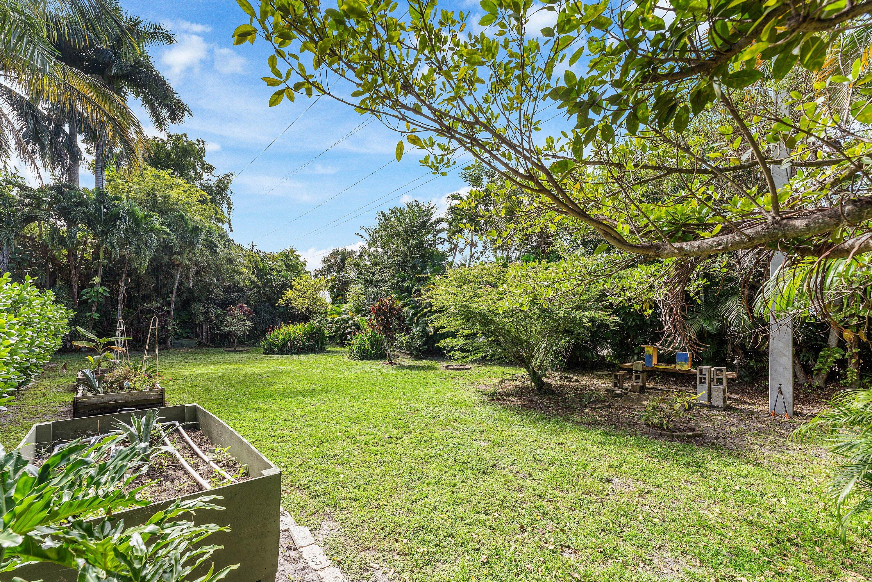 2573 Southwest 30th Terrace Fort Lauderdale, FL 33312 - Photo 12 of 44 a view of a park with large trees