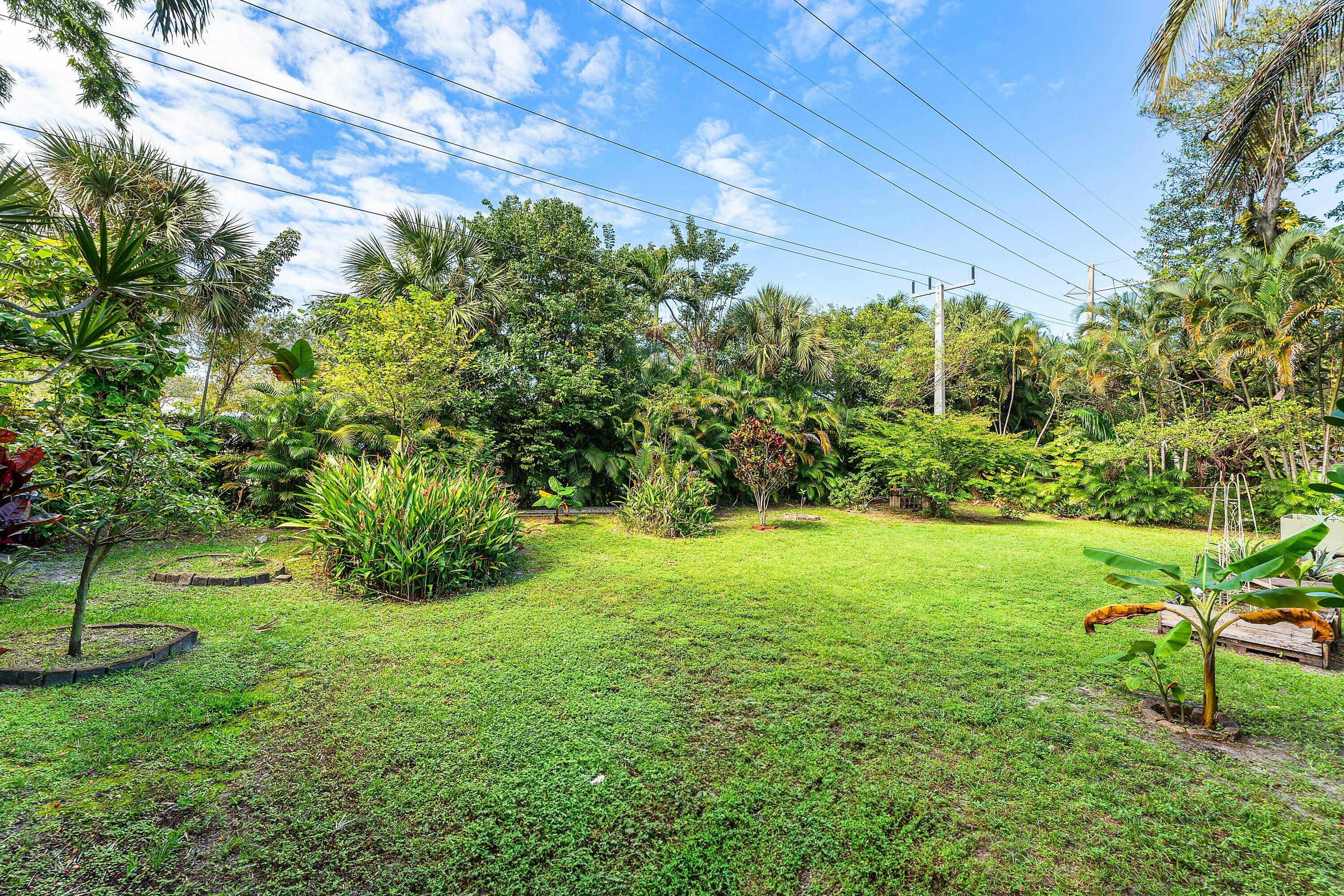 2573 Southwest 30th Terrace Fort Lauderdale, FL 33312 - Photo 13 of 44 a view of yard with green space
