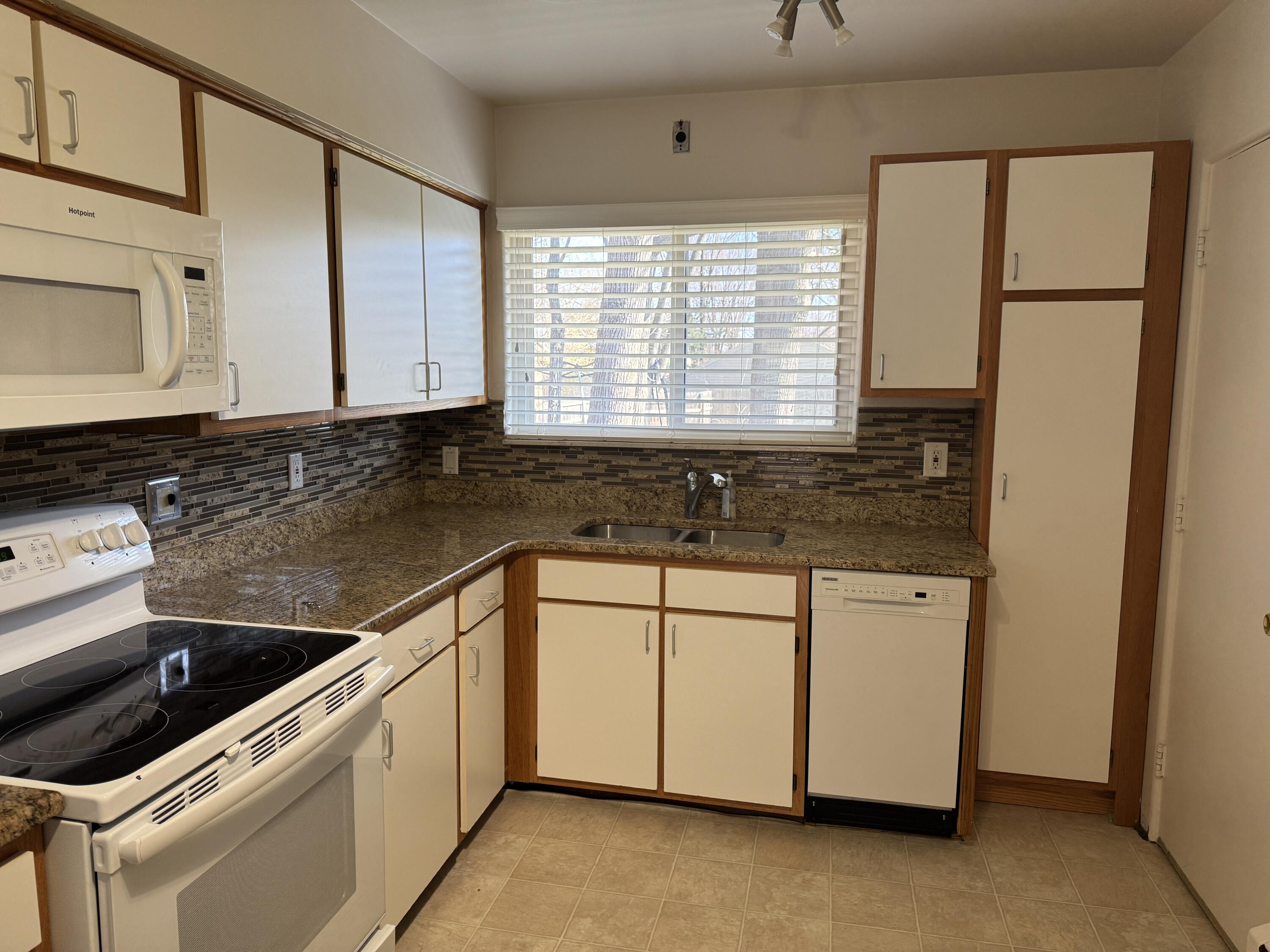 3286 West Webster Road Royal Oak, MI 48073 - Photo 2 of 15 3286 Webster