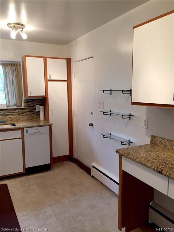 3286 West Webster Road Royal Oak, MI 48073 - Photo 6 of 15 3286 Webster 4