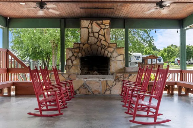 $315,000 | 112-106 River Vista Drive, Dillard, GA 30537