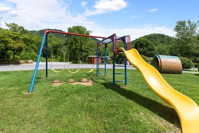 $315,000 | 112-106 River Vista Drive, Dillard, GA 30537