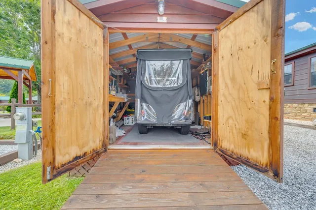 $315,000 | 112-106 River Vista Drive, Dillard, GA 30537