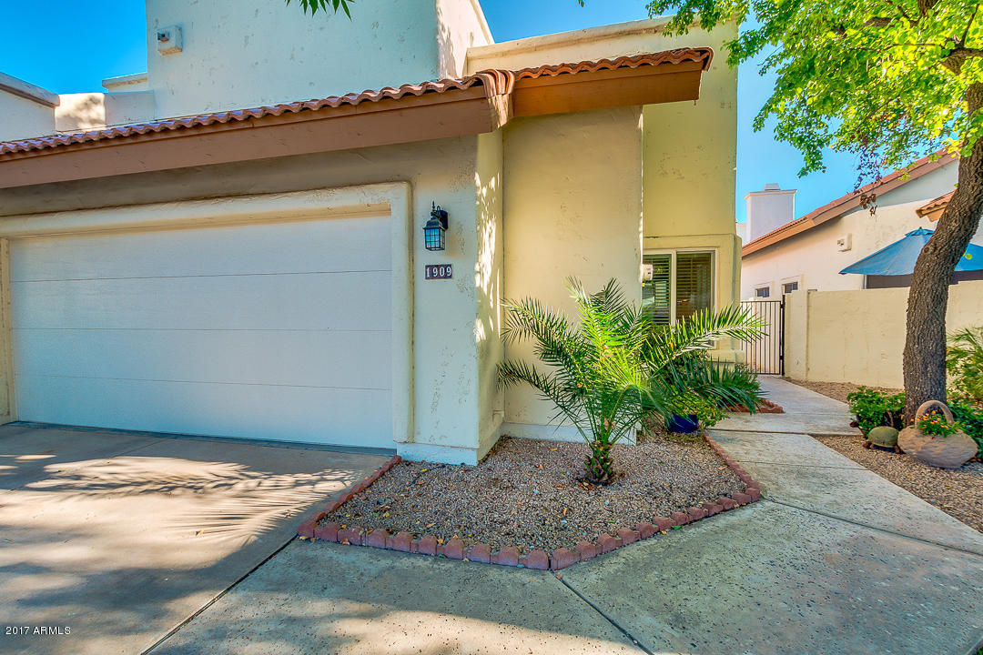 1909 East Rhea Road Tempe, AZ 85284 - Photo 4 of 38 04-Rhea