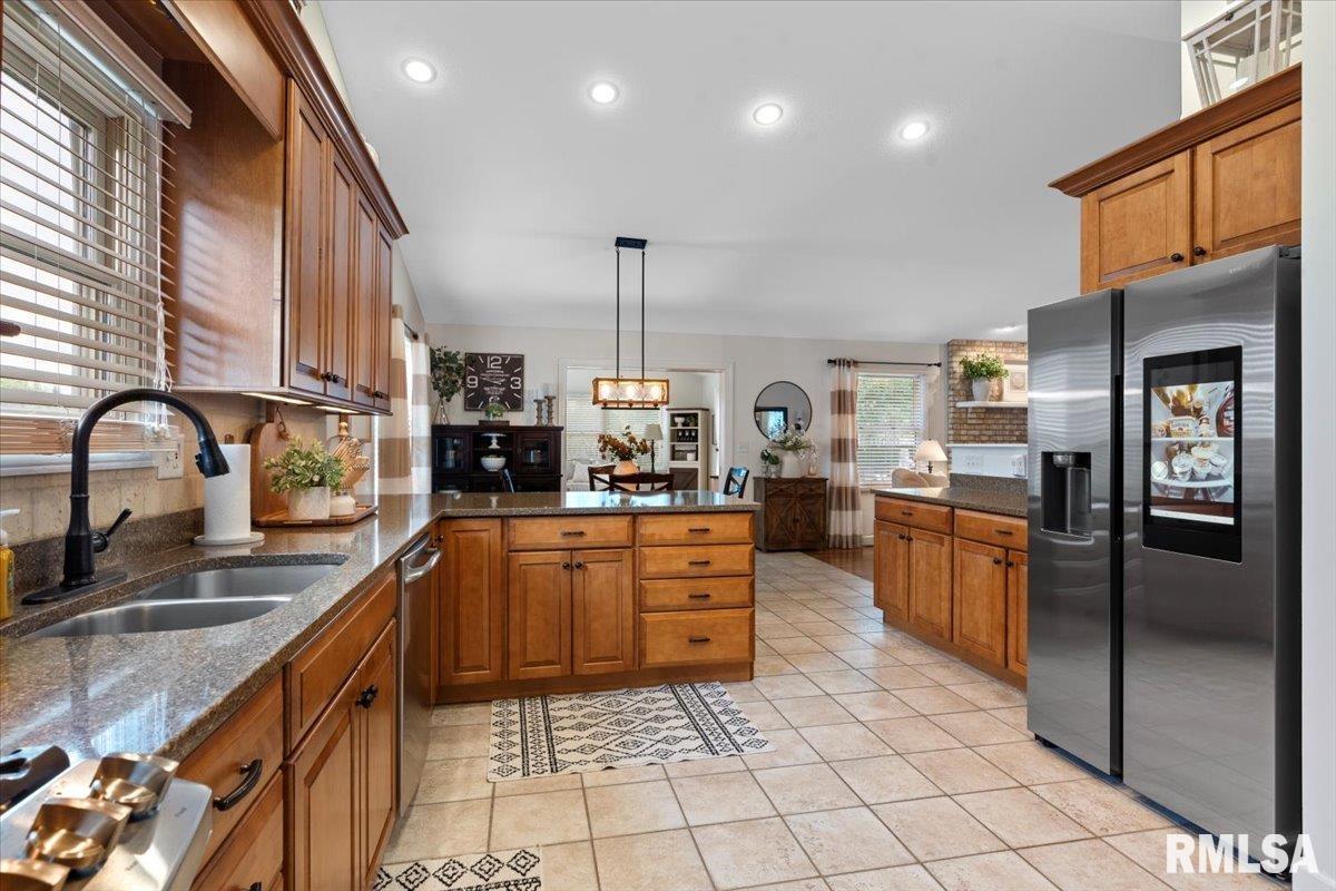 807 Shoshoni Drive Springfield, IL 62711 - Photo 9 of 42 Gallery Image 9