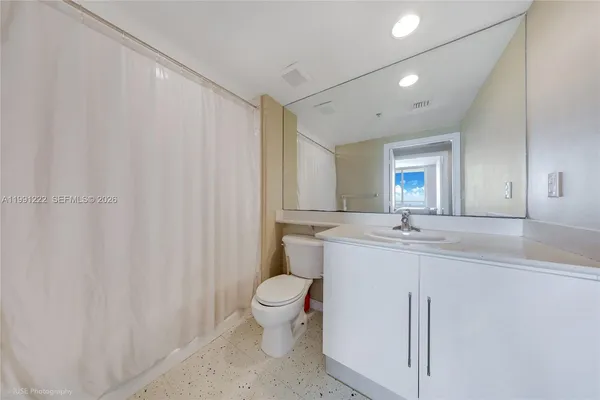 $449,000 | 335 South Biscayne Boulevard, Unit 3110, Miami, FL 33131