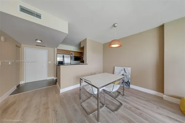 $449,000 | 335 South Biscayne Boulevard, Unit 3110, Miami, FL 33131