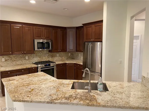 $2,950 | 9 Kennesaw Road, Henderson, NV 89052