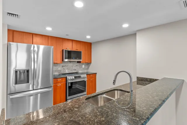 $319,900 | 300 South Duval Street, Unit 608, Tallahassee, FL 32301