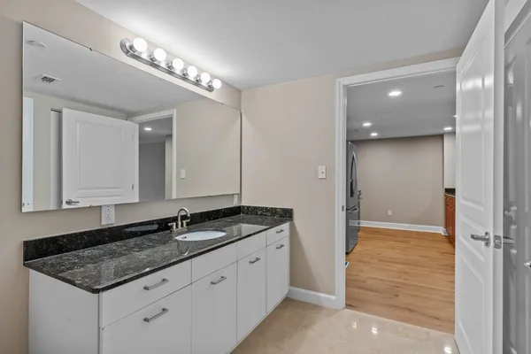 $319,900 | 300 South Duval Street, Unit 608, Tallahassee, FL 32301