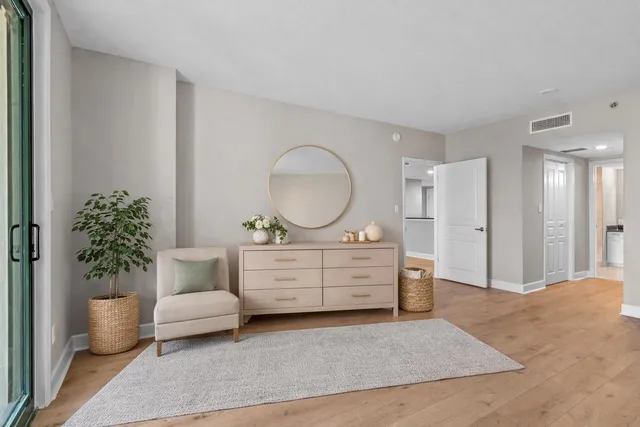 $319,900 | 300 South Duval Street, Unit 608, Tallahassee, FL 32301