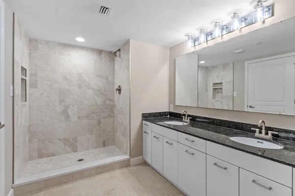 $319,900 | 300 South Duval Street, Unit 608, Tallahassee, FL 32301