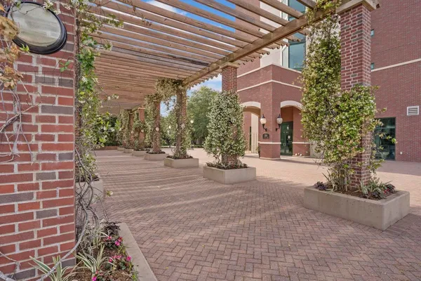 $319,900 | 300 South Duval Street, Unit 608, Tallahassee, FL 32301