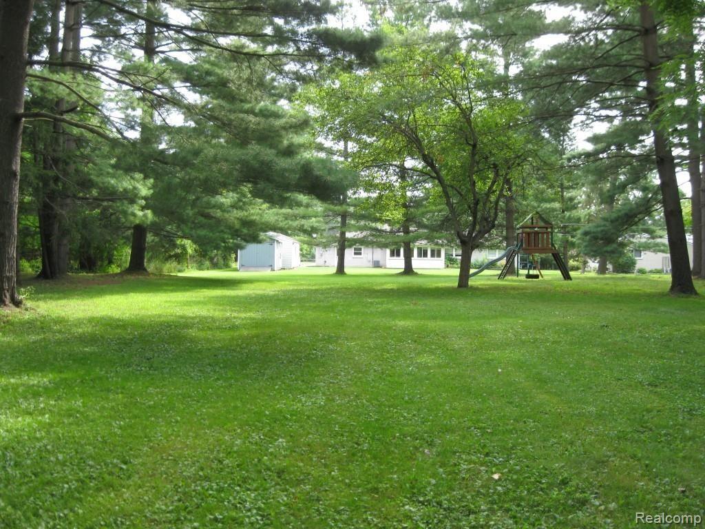 16705 Merriman Road Livonia, MI 48154 - Photo 46 of 51 IMG_2505.JPG