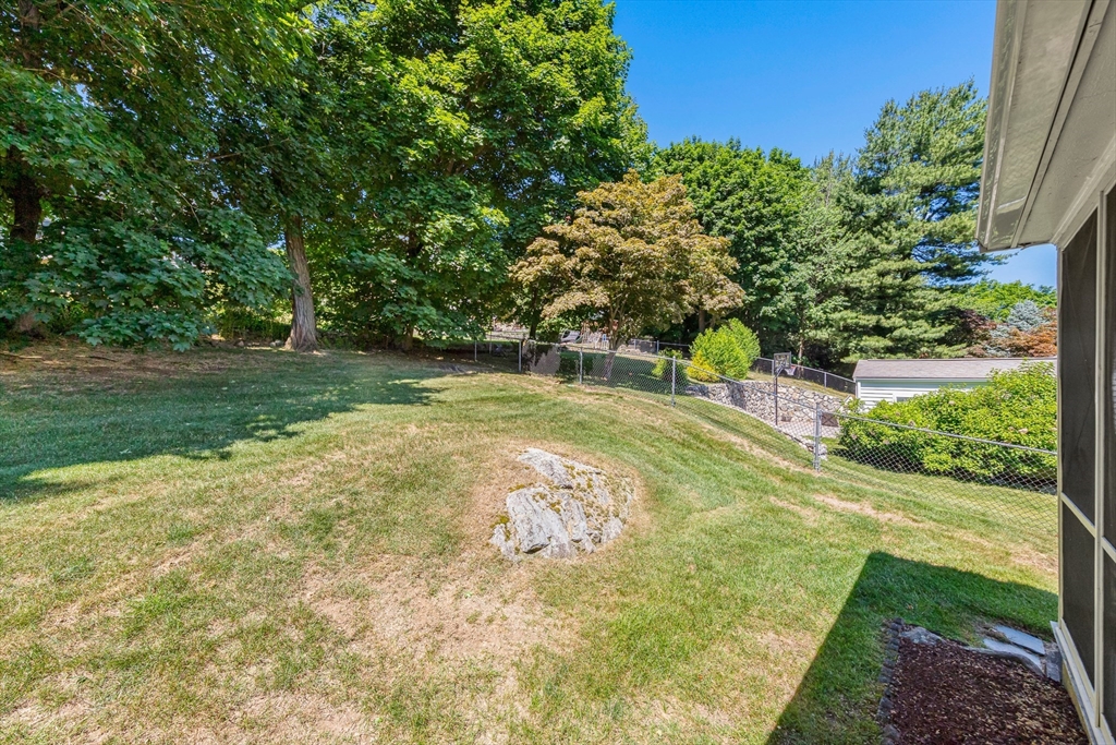 38 Robinhood Road Winchester, MA 01890 - Photo 29 of 32