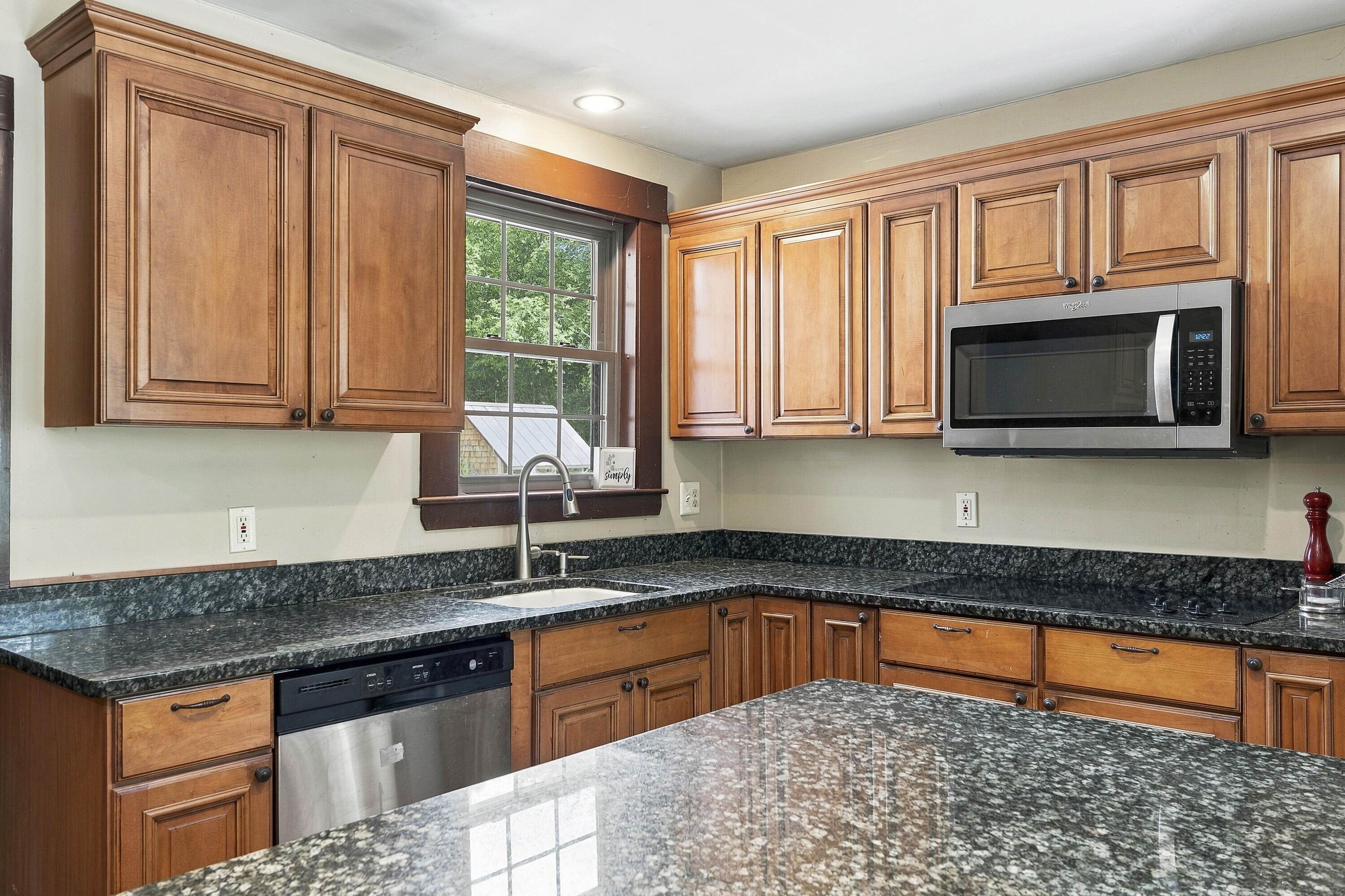 249 Oldfields Road South Berwick, ME 03908 - Photo 14 of 73 Kitchen